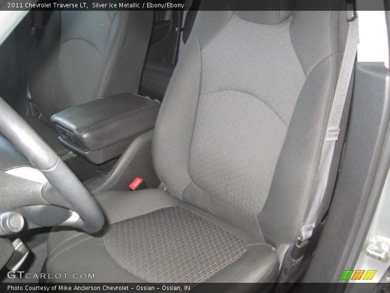 Silver Ice Metallic / Ebony/Ebony 2011 Chevrolet Traverse LT