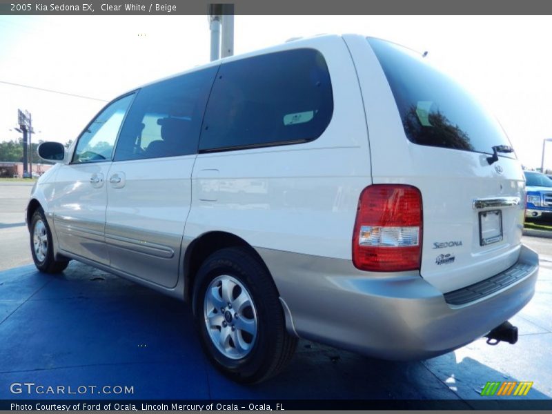 Clear White / Beige 2005 Kia Sedona EX