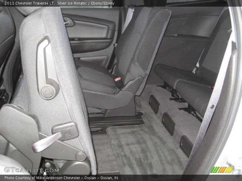 Silver Ice Metallic / Ebony/Ebony 2011 Chevrolet Traverse LT