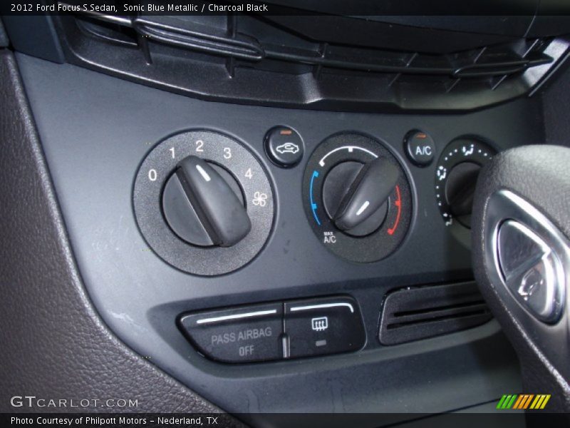 Sonic Blue Metallic / Charcoal Black 2012 Ford Focus S Sedan