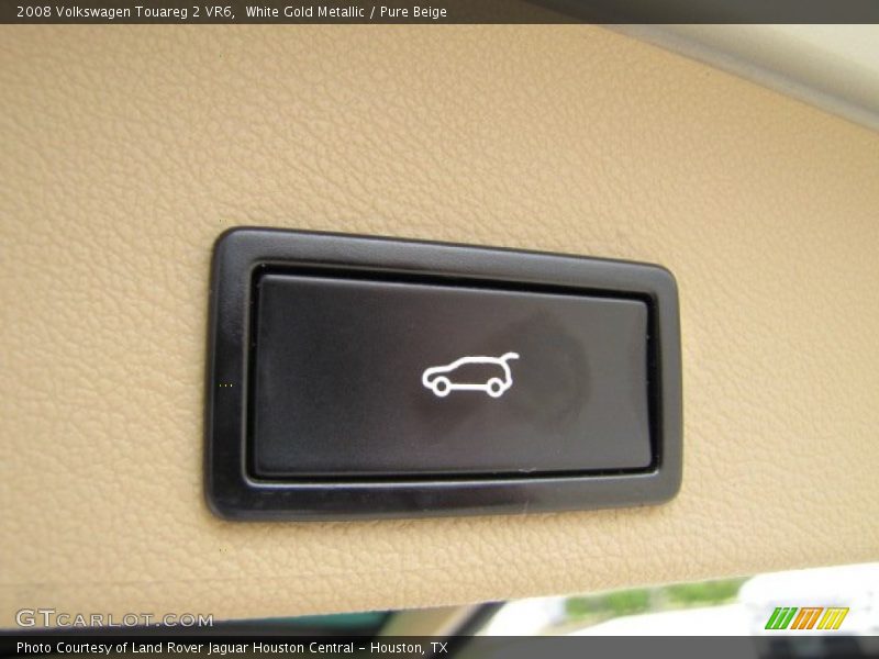 White Gold Metallic / Pure Beige 2008 Volkswagen Touareg 2 VR6