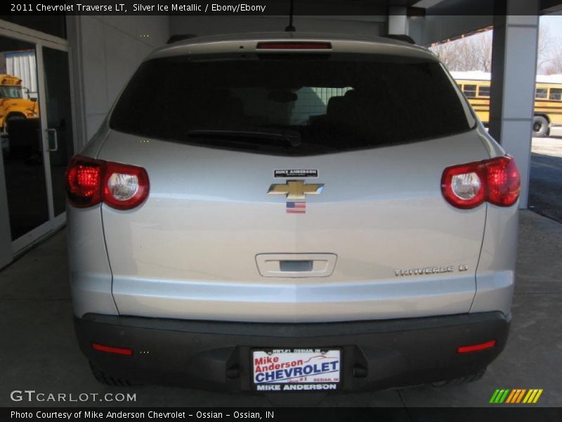 Silver Ice Metallic / Ebony/Ebony 2011 Chevrolet Traverse LT