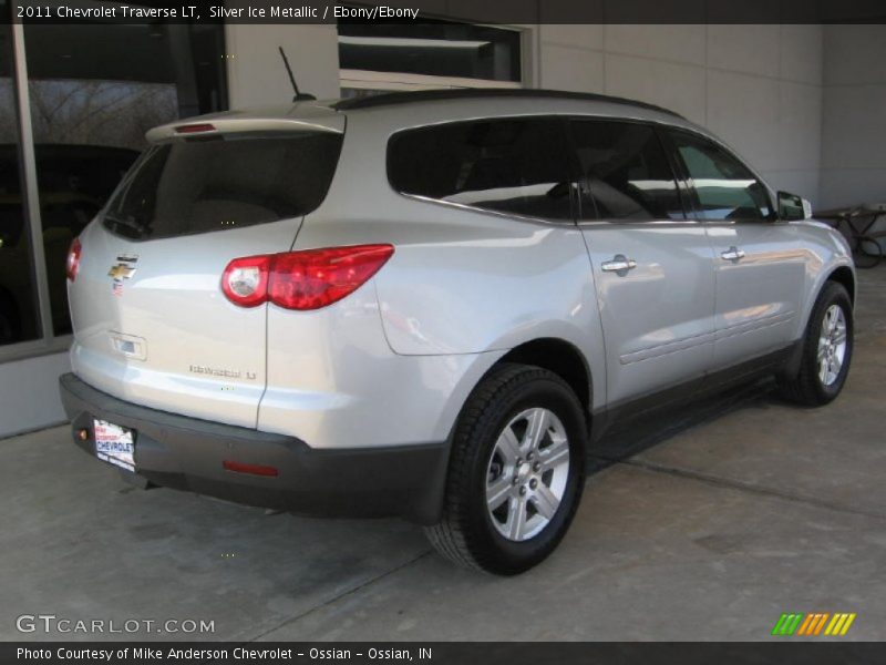 Silver Ice Metallic / Ebony/Ebony 2011 Chevrolet Traverse LT