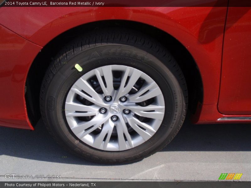 Barcelona Red Metallic / Ivory 2014 Toyota Camry LE