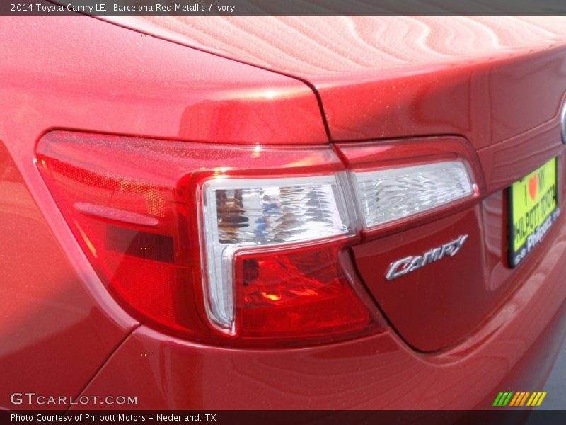 Barcelona Red Metallic / Ivory 2014 Toyota Camry LE