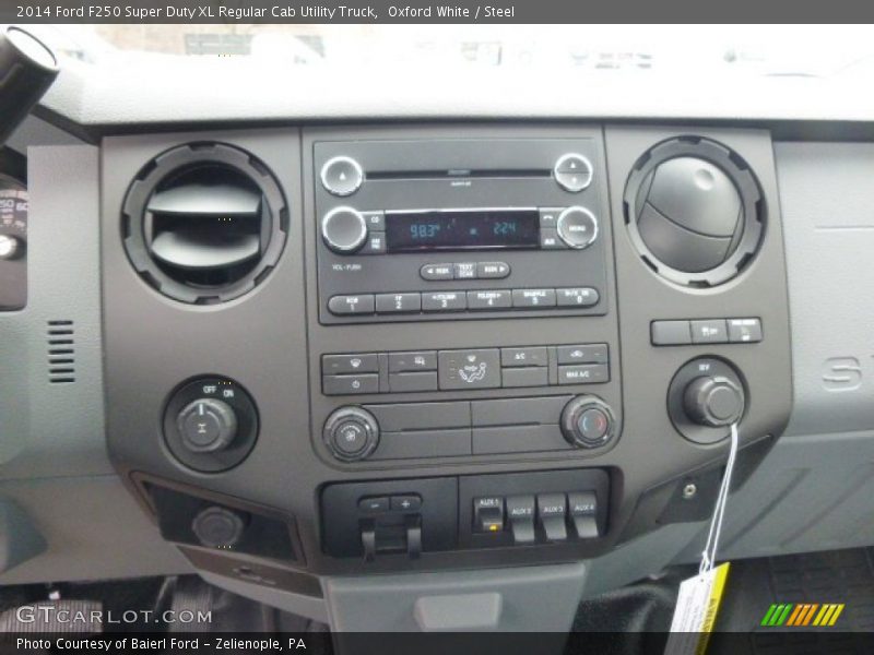 Oxford White / Steel 2014 Ford F250 Super Duty XL Regular Cab Utility Truck