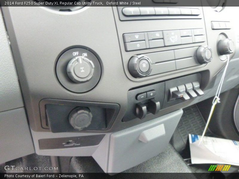 Oxford White / Steel 2014 Ford F250 Super Duty XL Regular Cab Utility Truck