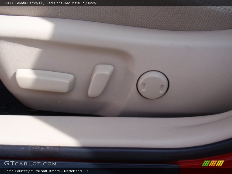 Barcelona Red Metallic / Ivory 2014 Toyota Camry LE