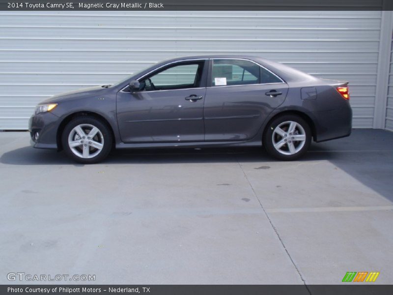 Magnetic Gray Metallic / Black 2014 Toyota Camry SE
