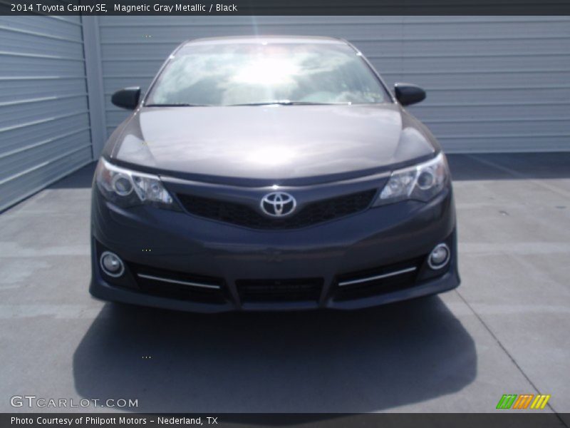 Magnetic Gray Metallic / Black 2014 Toyota Camry SE