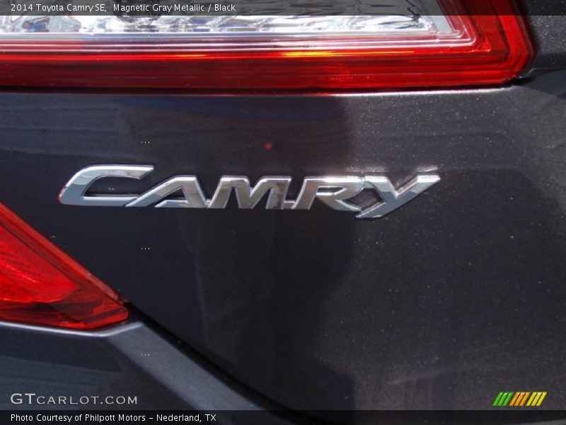 Magnetic Gray Metallic / Black 2014 Toyota Camry SE