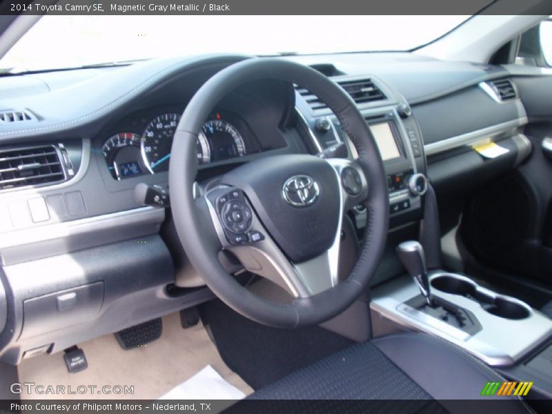 Magnetic Gray Metallic / Black 2014 Toyota Camry SE