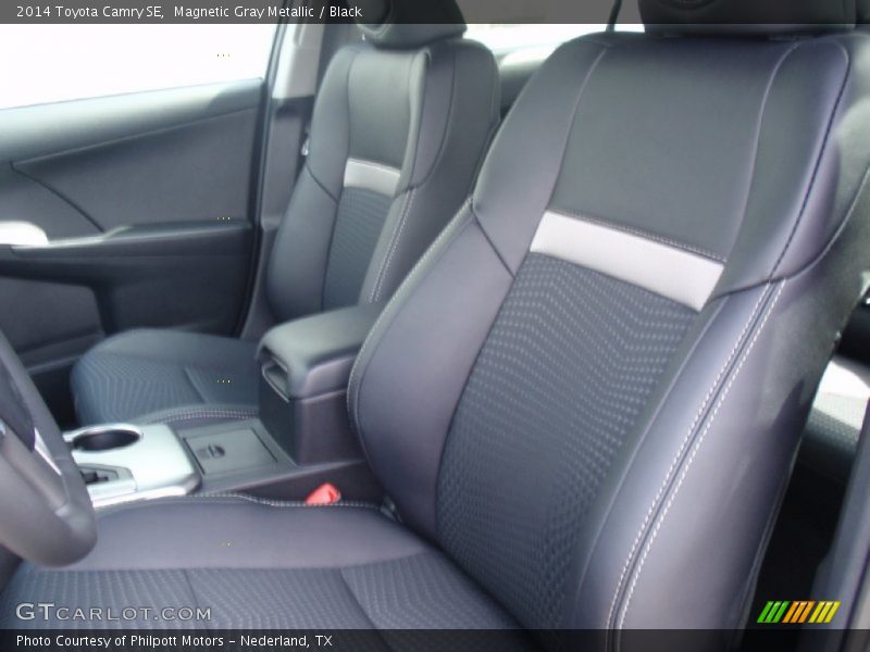 Magnetic Gray Metallic / Black 2014 Toyota Camry SE