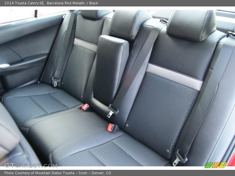 Barcelona Red Metallic / Black 2014 Toyota Camry SE