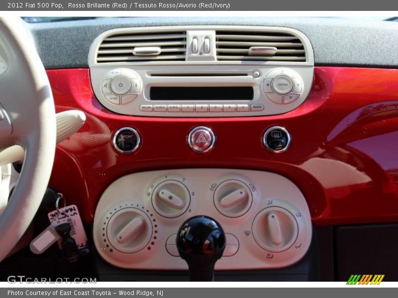 Rosso Brillante (Red) / Tessuto Rosso/Avorio (Red/Ivory) 2012 Fiat 500 Pop