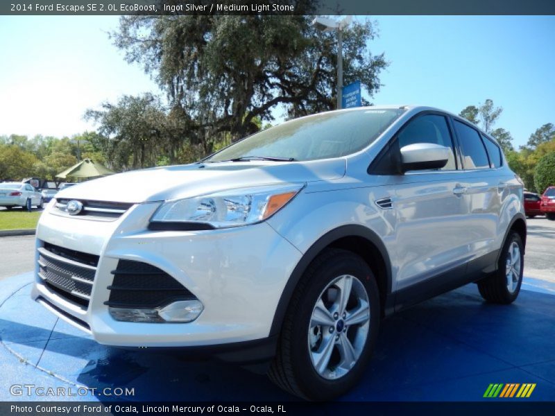 Front 3/4 View of 2014 Escape SE 2.0L EcoBoost