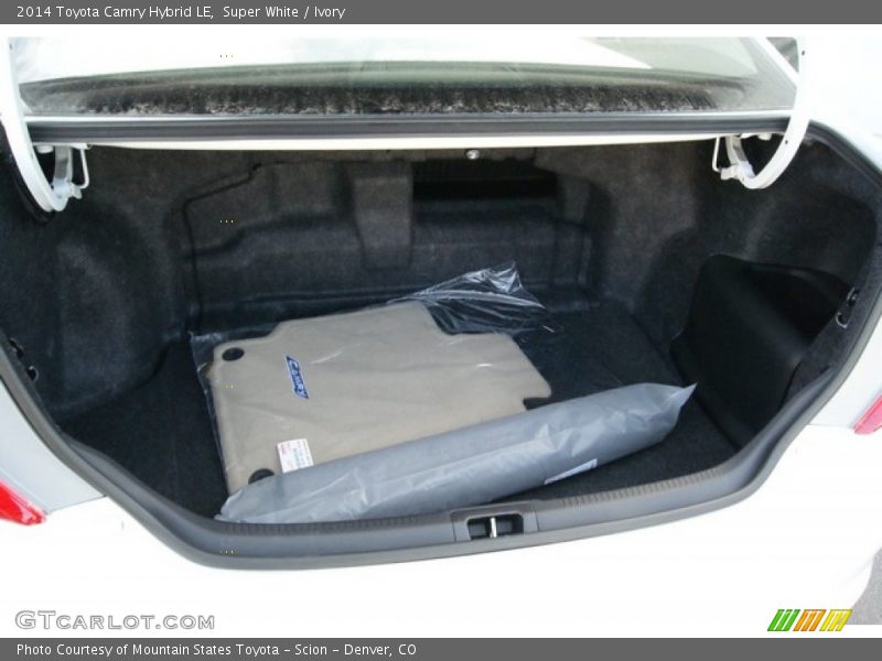 Super White / Ivory 2014 Toyota Camry Hybrid LE