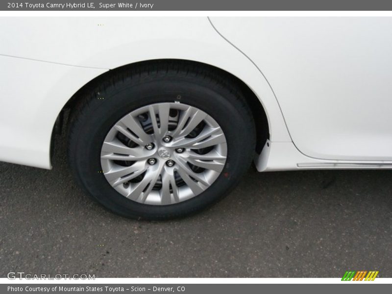 Super White / Ivory 2014 Toyota Camry Hybrid LE
