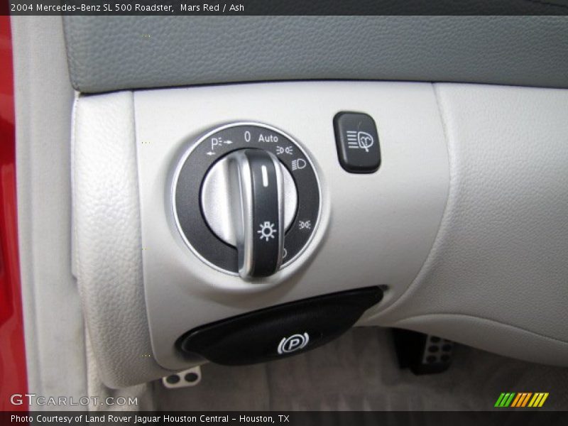Controls of 2004 SL 500 Roadster