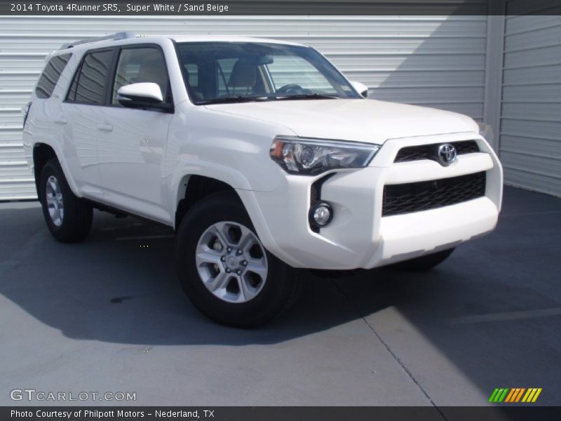 Super White / Sand Beige 2014 Toyota 4Runner SR5