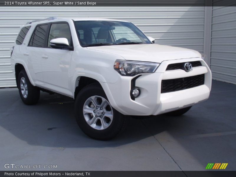 Super White / Sand Beige 2014 Toyota 4Runner SR5