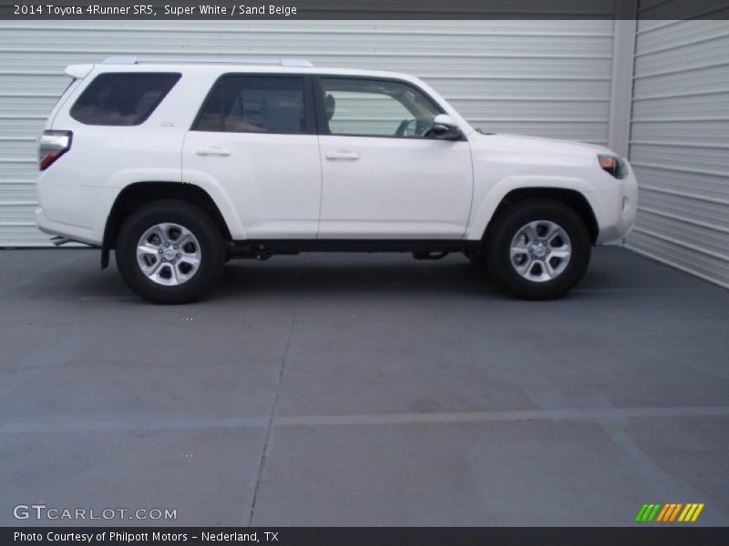 Super White / Sand Beige 2014 Toyota 4Runner SR5