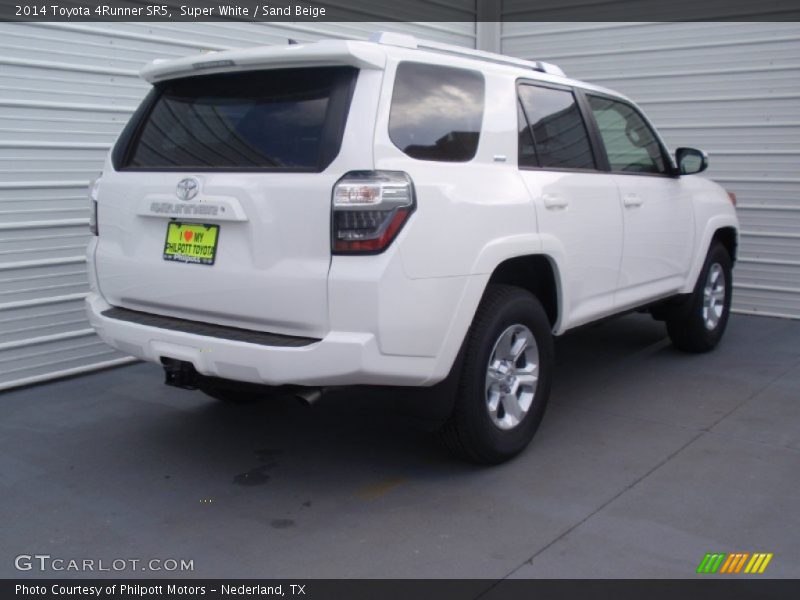 Super White / Sand Beige 2014 Toyota 4Runner SR5