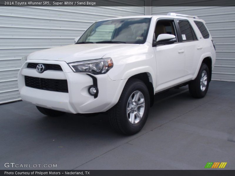 Super White / Sand Beige 2014 Toyota 4Runner SR5