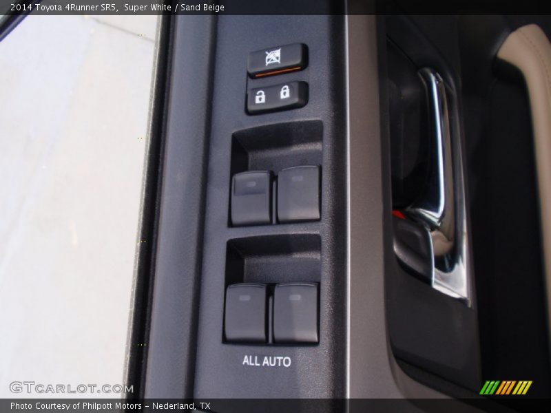 Super White / Sand Beige 2014 Toyota 4Runner SR5