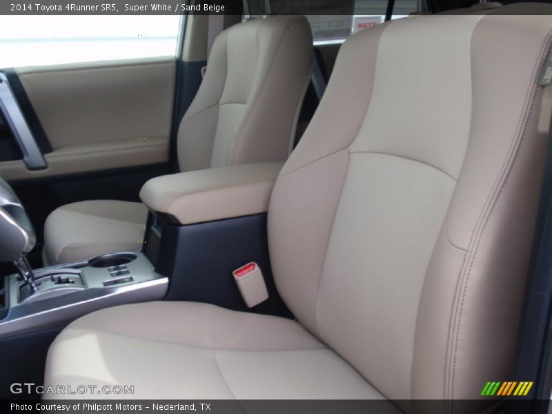 Super White / Sand Beige 2014 Toyota 4Runner SR5