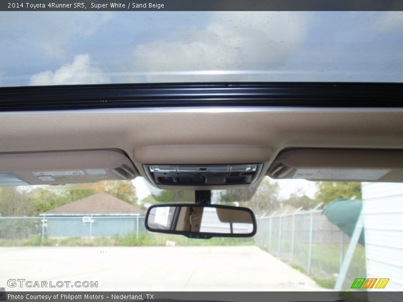 Super White / Sand Beige 2014 Toyota 4Runner SR5