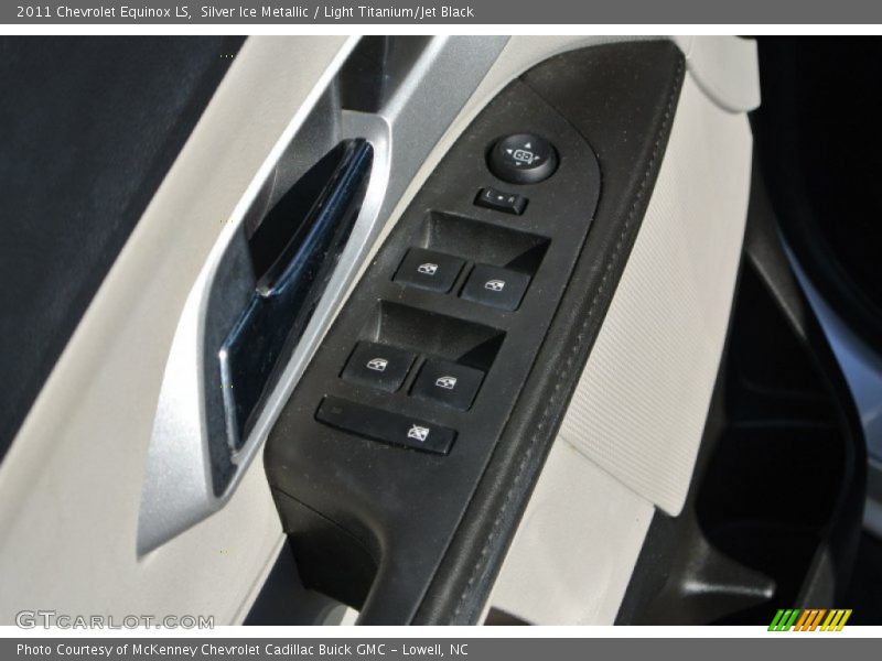 Silver Ice Metallic / Light Titanium/Jet Black 2011 Chevrolet Equinox LS