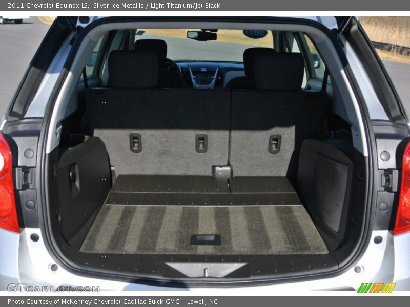 Silver Ice Metallic / Light Titanium/Jet Black 2011 Chevrolet Equinox LS