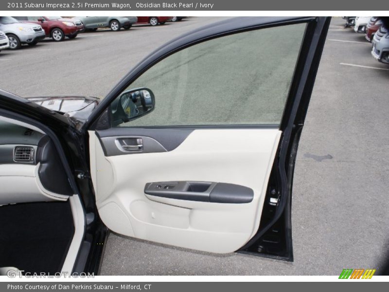 Obsidian Black Pearl / Ivory 2011 Subaru Impreza 2.5i Premium Wagon