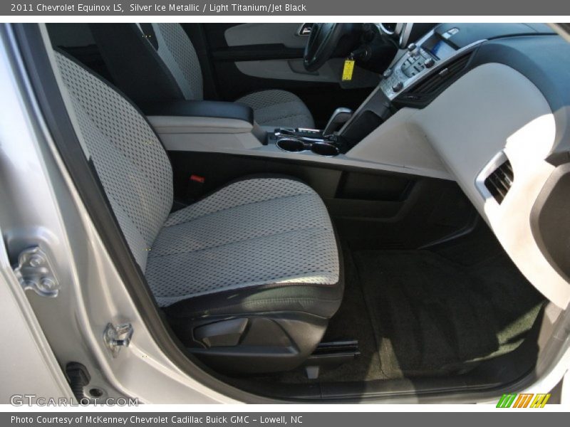 Silver Ice Metallic / Light Titanium/Jet Black 2011 Chevrolet Equinox LS