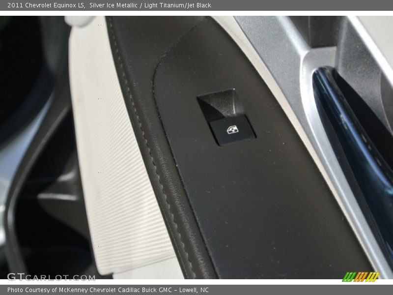 Silver Ice Metallic / Light Titanium/Jet Black 2011 Chevrolet Equinox LS