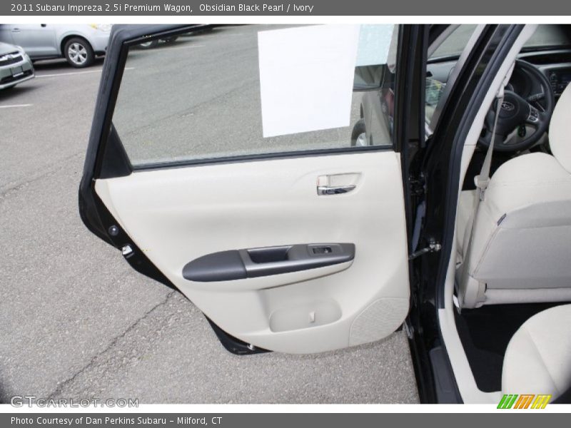 Obsidian Black Pearl / Ivory 2011 Subaru Impreza 2.5i Premium Wagon
