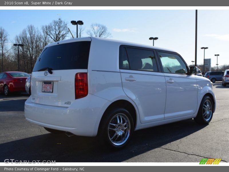 Super White / Dark Gray 2010 Scion xB