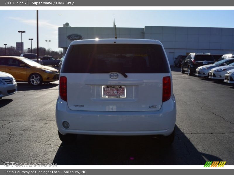 Super White / Dark Gray 2010 Scion xB