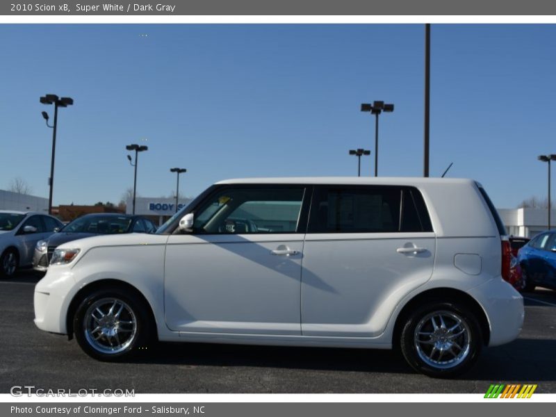 Super White / Dark Gray 2010 Scion xB