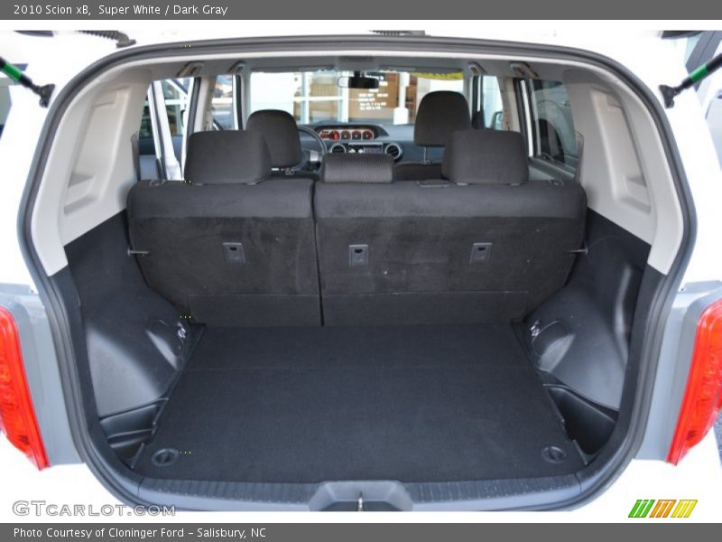 Super White / Dark Gray 2010 Scion xB