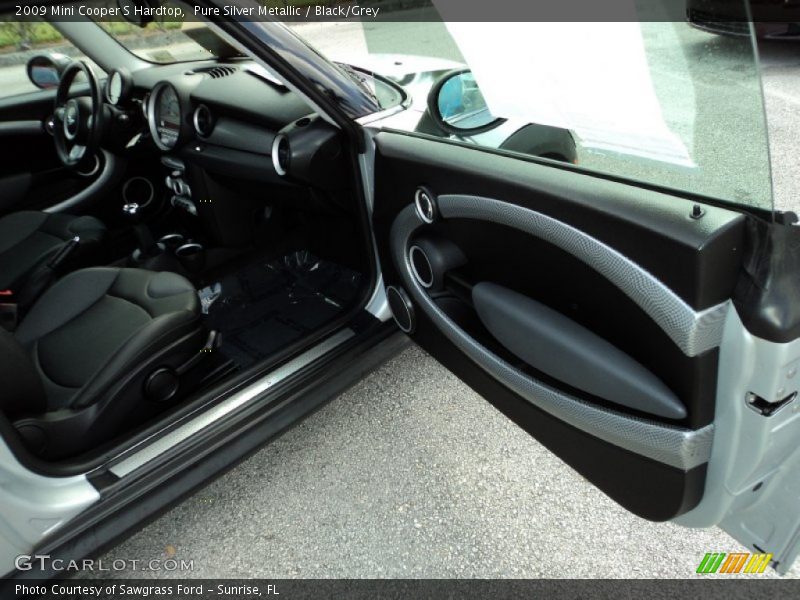 Pure Silver Metallic / Black/Grey 2009 Mini Cooper S Hardtop