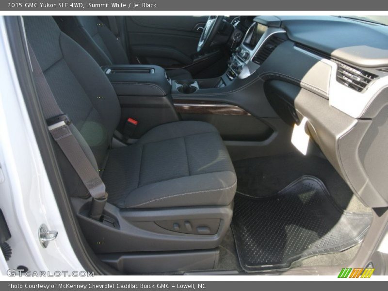 Summit White / Jet Black 2015 GMC Yukon SLE 4WD