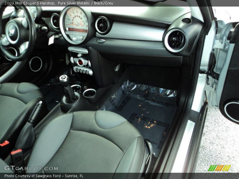Pure Silver Metallic / Black/Grey 2009 Mini Cooper S Hardtop