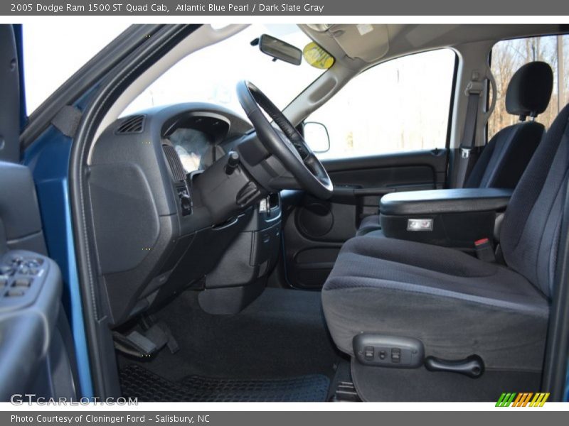 Atlantic Blue Pearl / Dark Slate Gray 2005 Dodge Ram 1500 ST Quad Cab