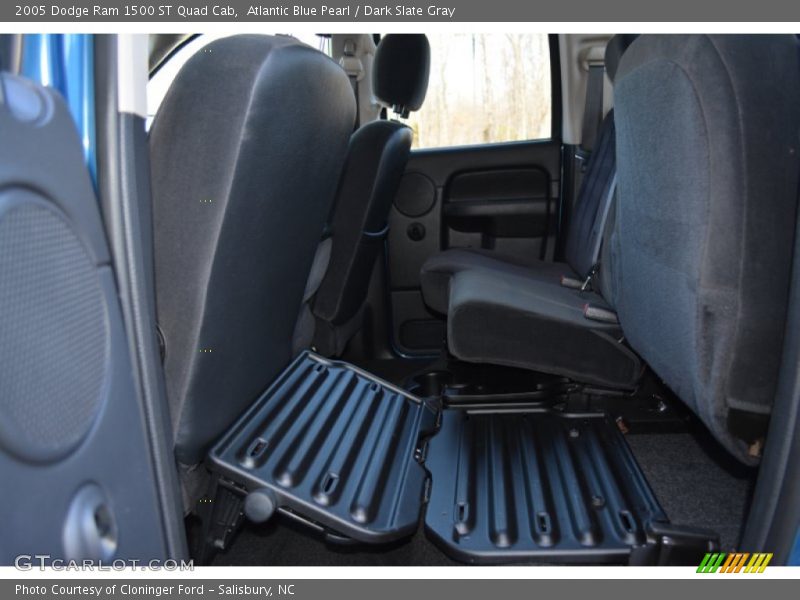 Atlantic Blue Pearl / Dark Slate Gray 2005 Dodge Ram 1500 ST Quad Cab