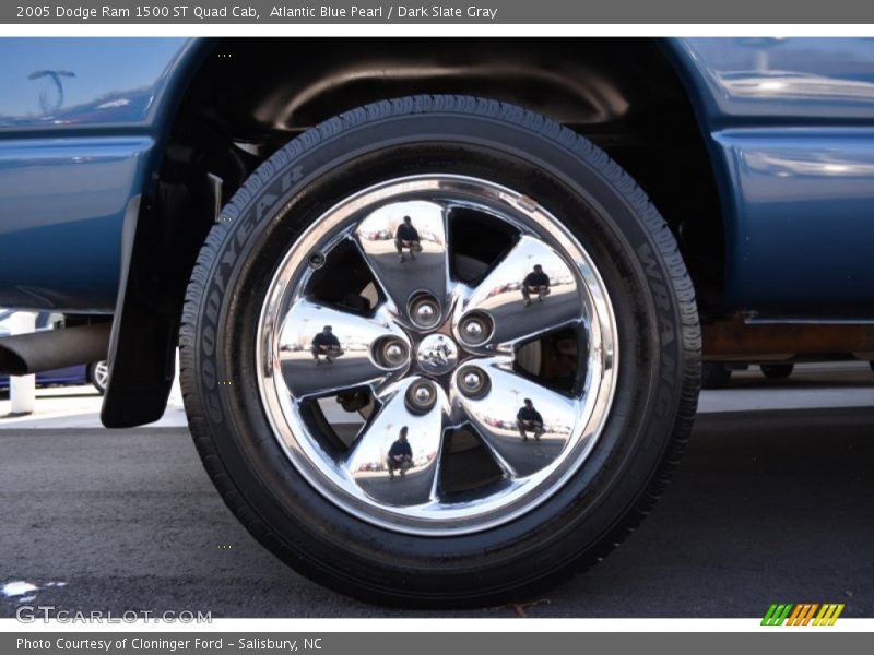Atlantic Blue Pearl / Dark Slate Gray 2005 Dodge Ram 1500 ST Quad Cab