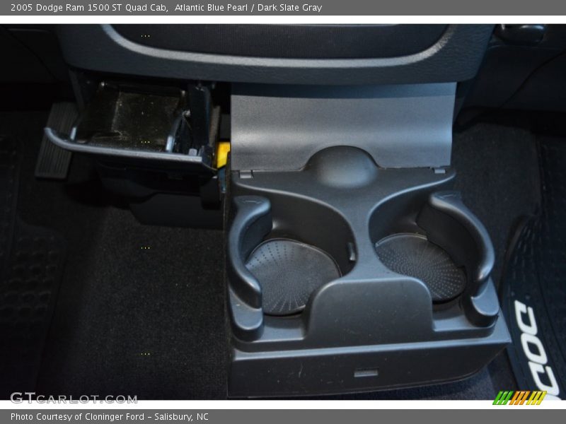 Atlantic Blue Pearl / Dark Slate Gray 2005 Dodge Ram 1500 ST Quad Cab