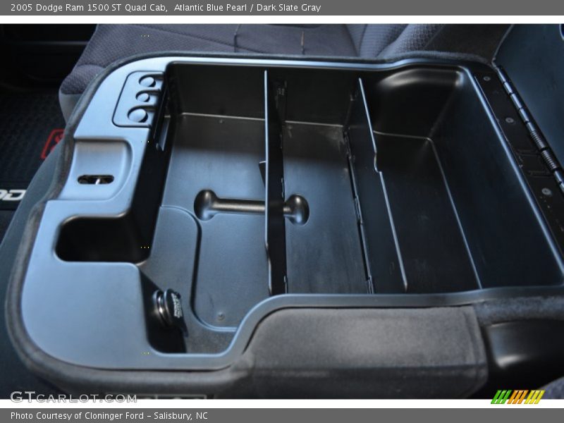 Atlantic Blue Pearl / Dark Slate Gray 2005 Dodge Ram 1500 ST Quad Cab