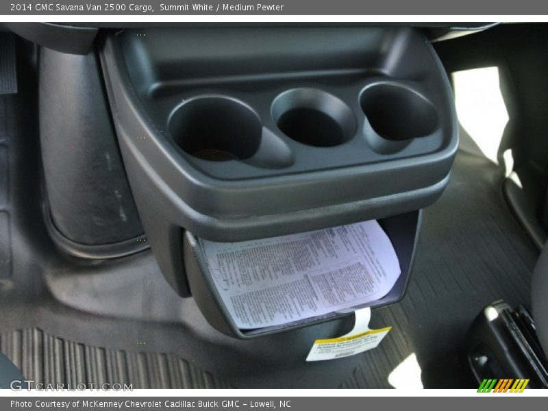 Summit White / Medium Pewter 2014 GMC Savana Van 2500 Cargo